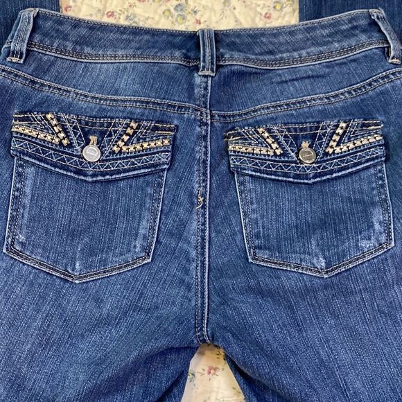 White House Black Market Jeans Size 0 Crop Distressed Jeans - Picture 6 of 7